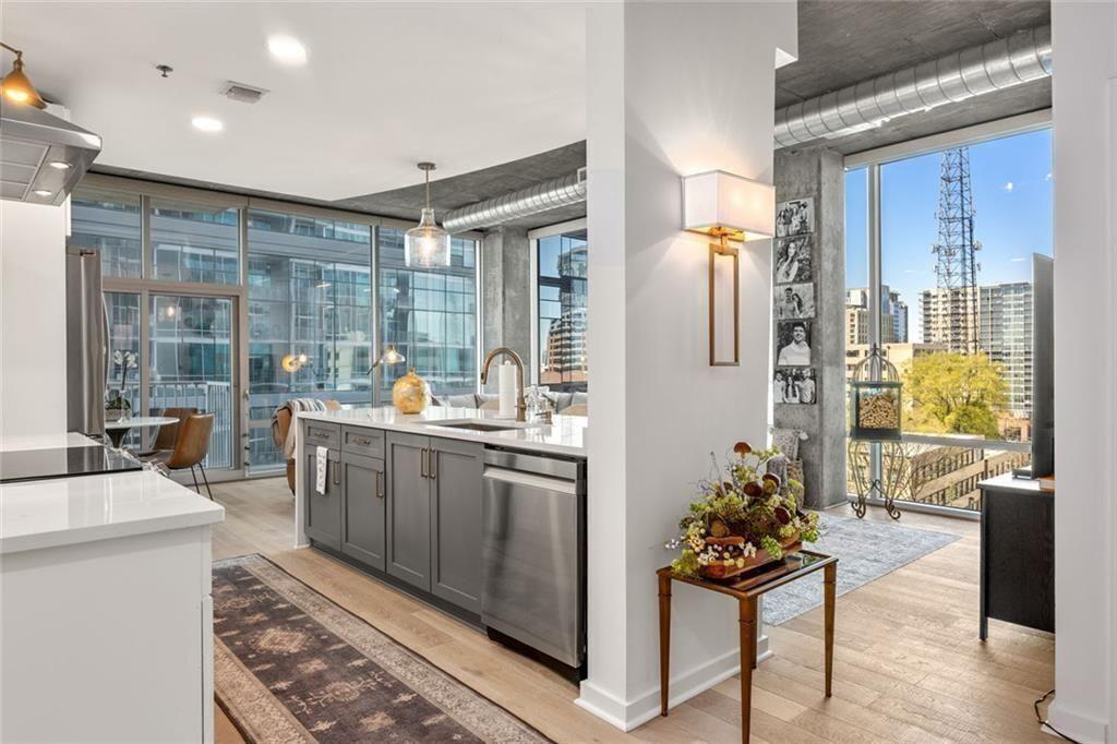 923 Peachtree Street NE 939