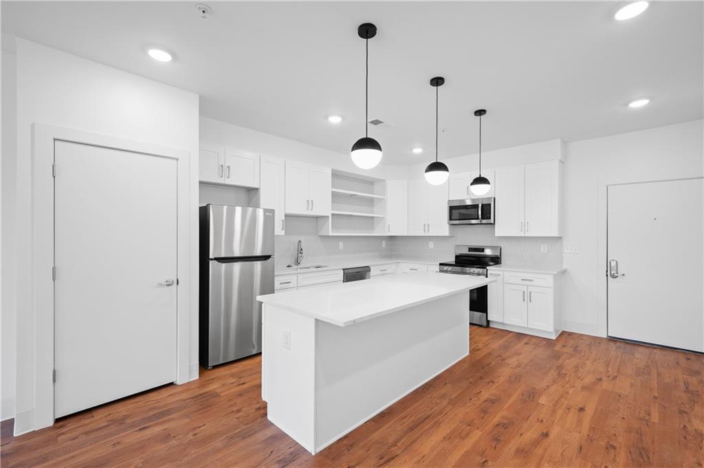 456 Flat Shoals Avenue SE 404