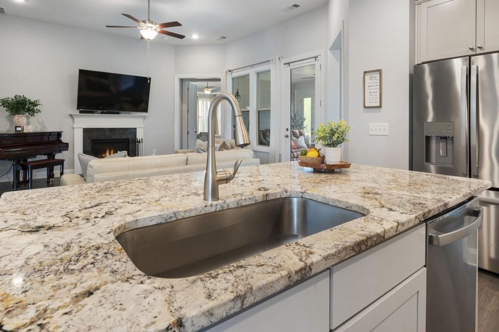 408 Cottonwood Circle, Peachtree City, Georgia image 30