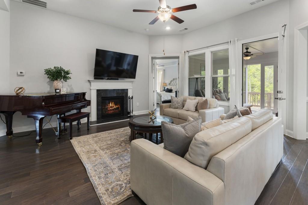 408 Cottonwood Circle, Peachtree City, Georgia image 12