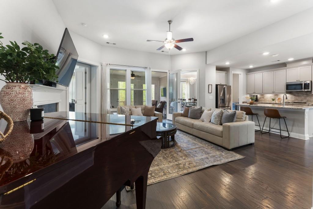 408 Cottonwood Circle, Peachtree City, Georgia image 11