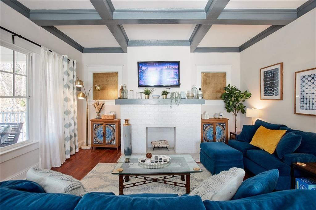 887 Myrtle Street NE