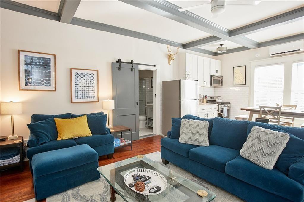 887 Myrtle Street NE