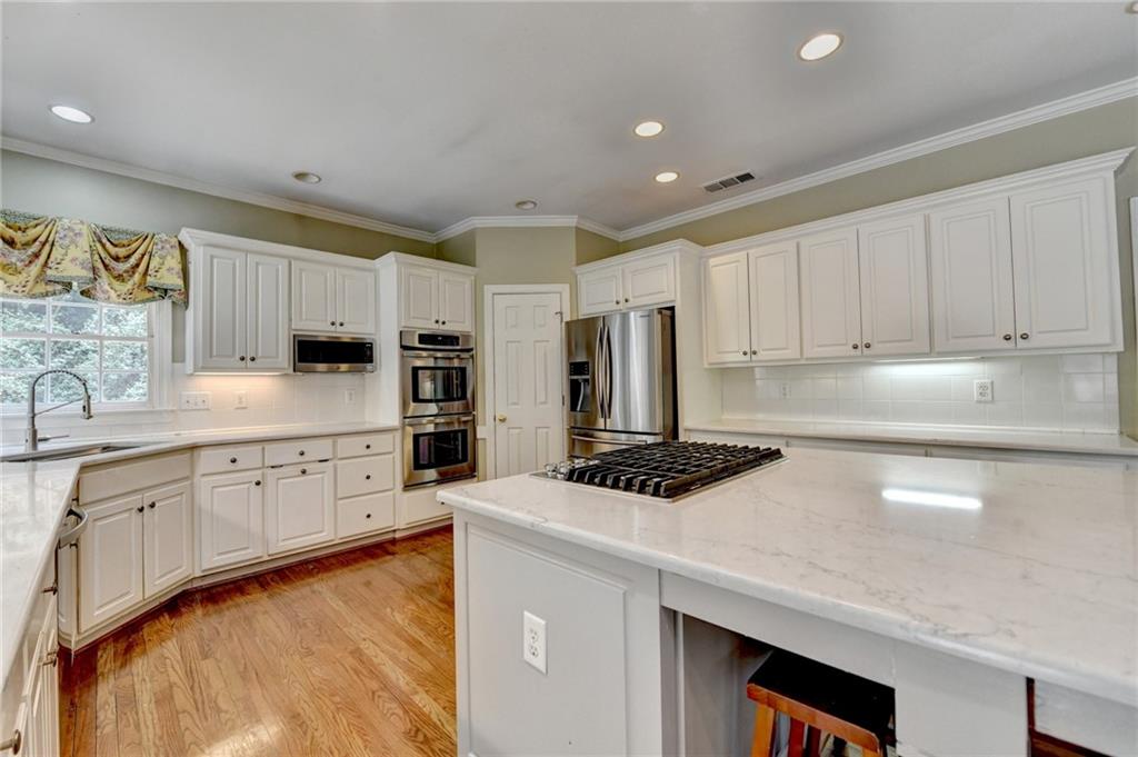 5980 Whitestone Lane, Suwanee, Georgia image 17