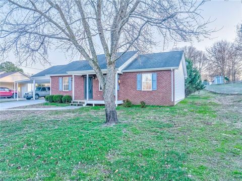 A home in Calhoun