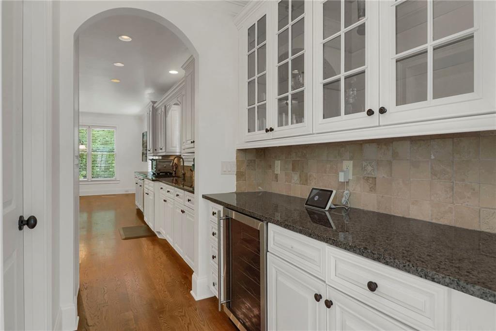 7967 Magnolia Square