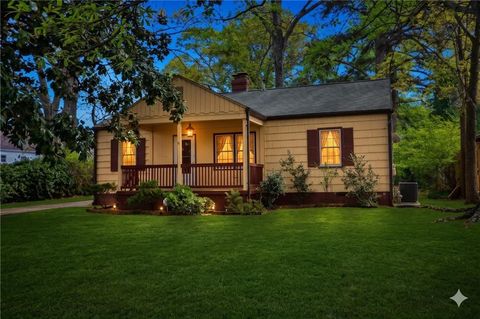 Photo of 1951 Dresden Drive NE, Brookhaven, GA 30319 (MLS # 7748223)