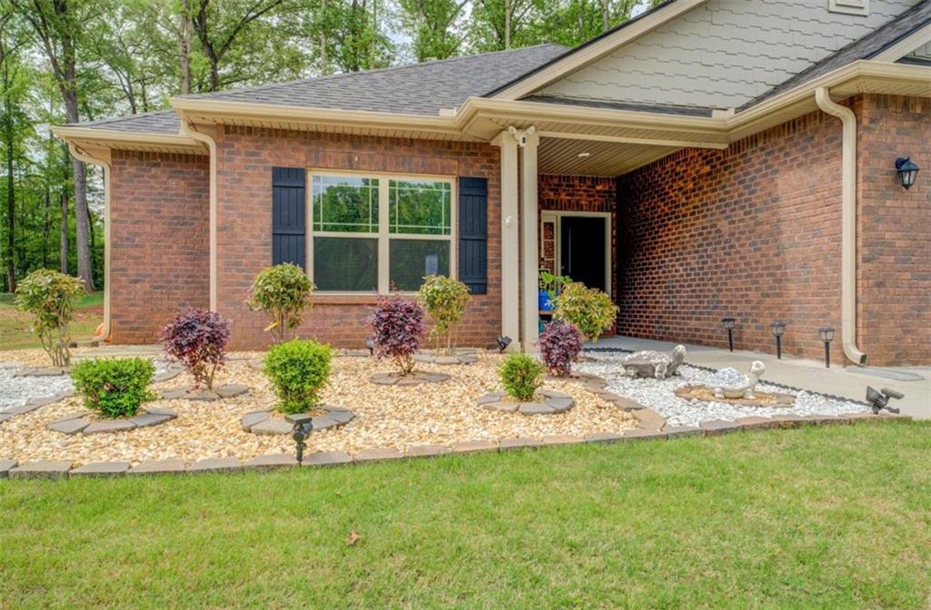 868 River Falls Dr Dr, Jefferson, Georgia image 4
