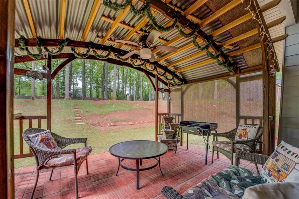 868 River Falls Dr Dr, Jefferson, Georgia image 8