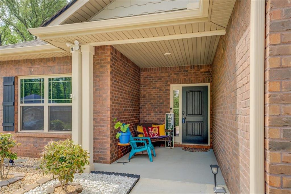 868 River Falls Dr Dr, Jefferson, Georgia image 6