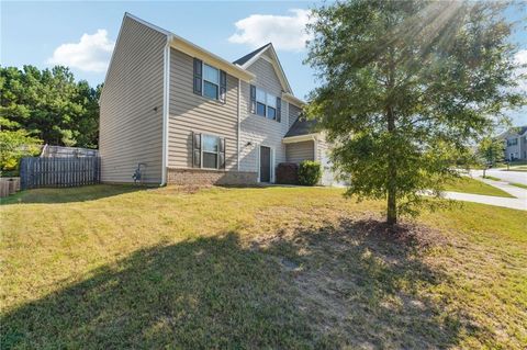 A home in Fairburn