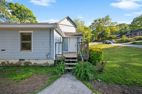 A home in Scottdale