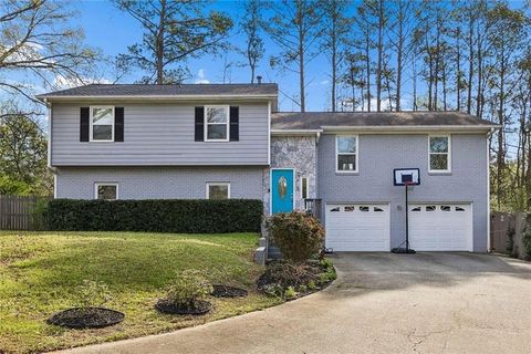 Homes For Sale - 418 Sugar Springs Way<br/> Marietta, GA 30008