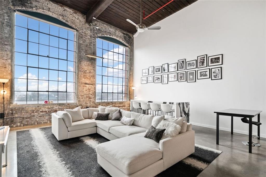170 BOULEVARD SE E411