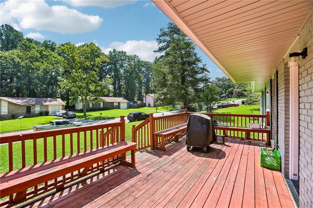 201 Meadowlark Lane