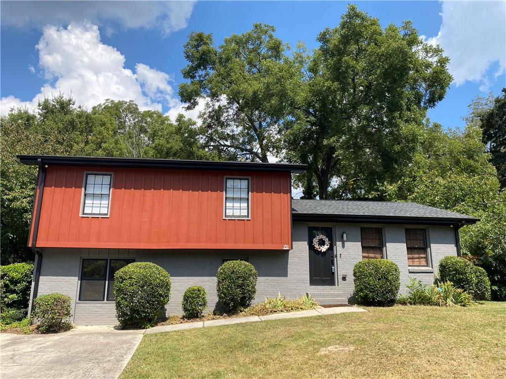 231 Fowler Circle NE