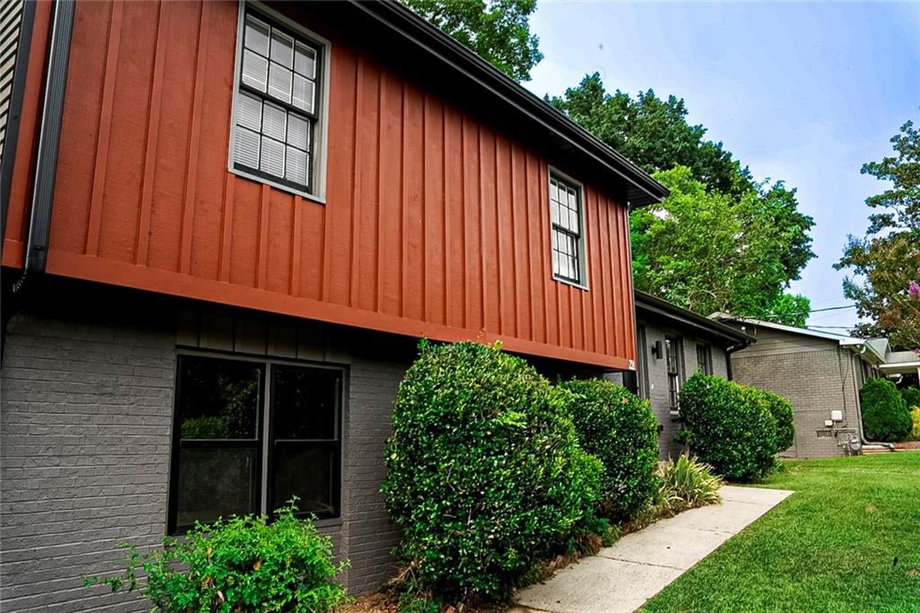 231 Fowler Circle NE