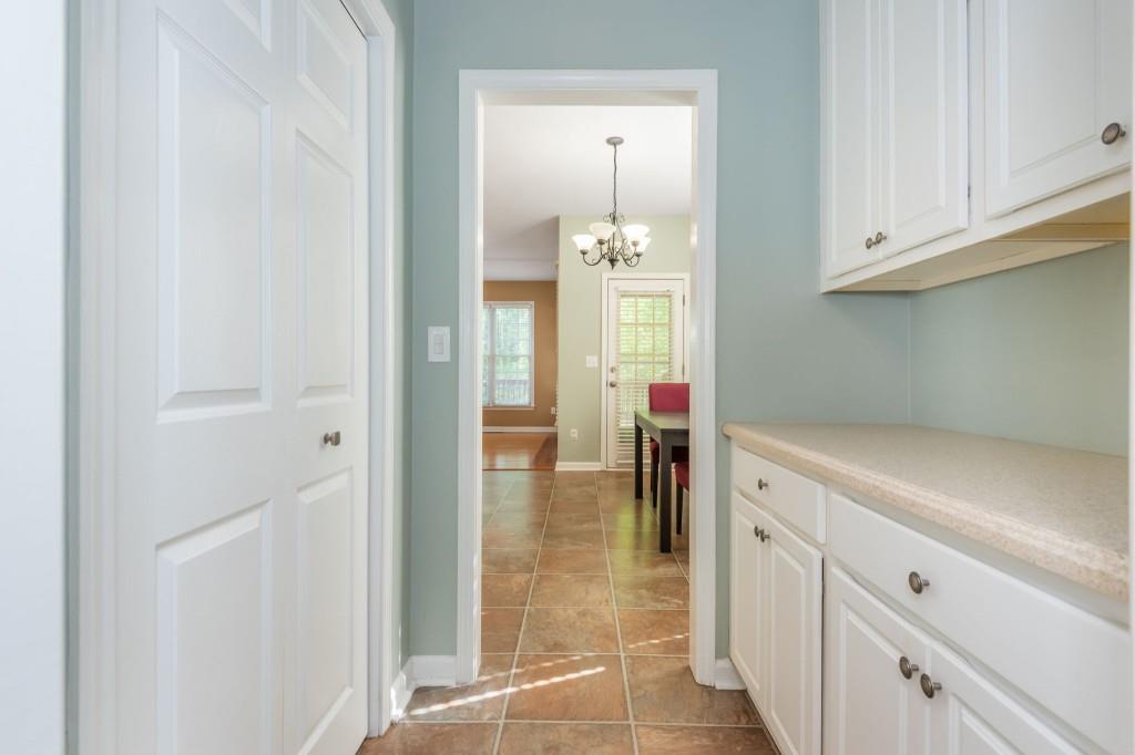 2810 Stillwater Park Drive, Marietta, Georgia image 7
