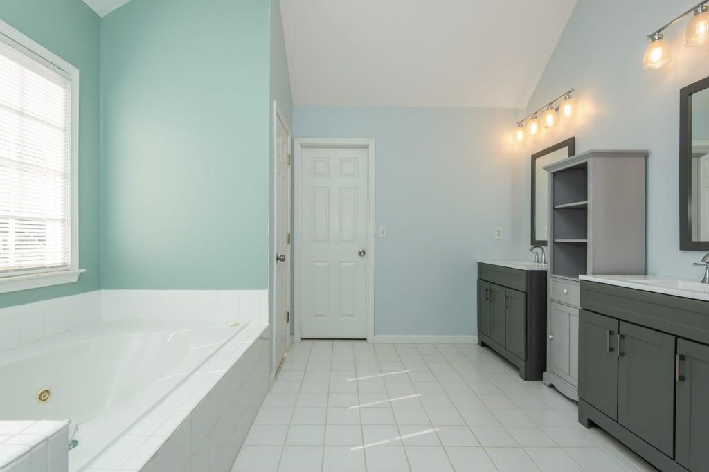2810 Stillwater Park Drive, Marietta, Georgia image 33