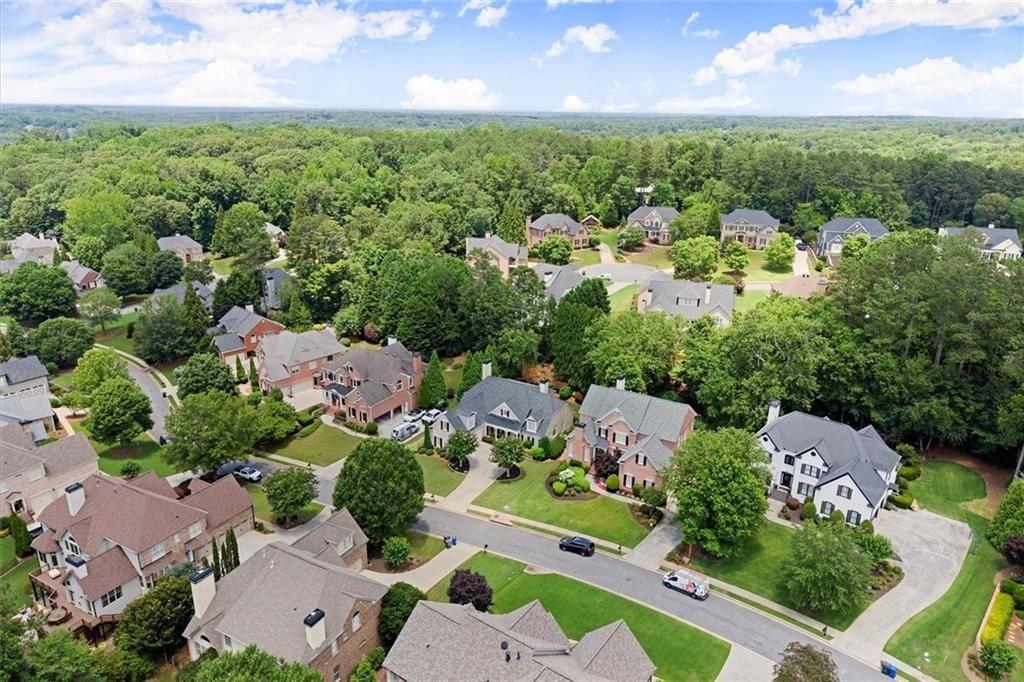 WOODBRIDGE AT HAMILTON LAKE - Residential