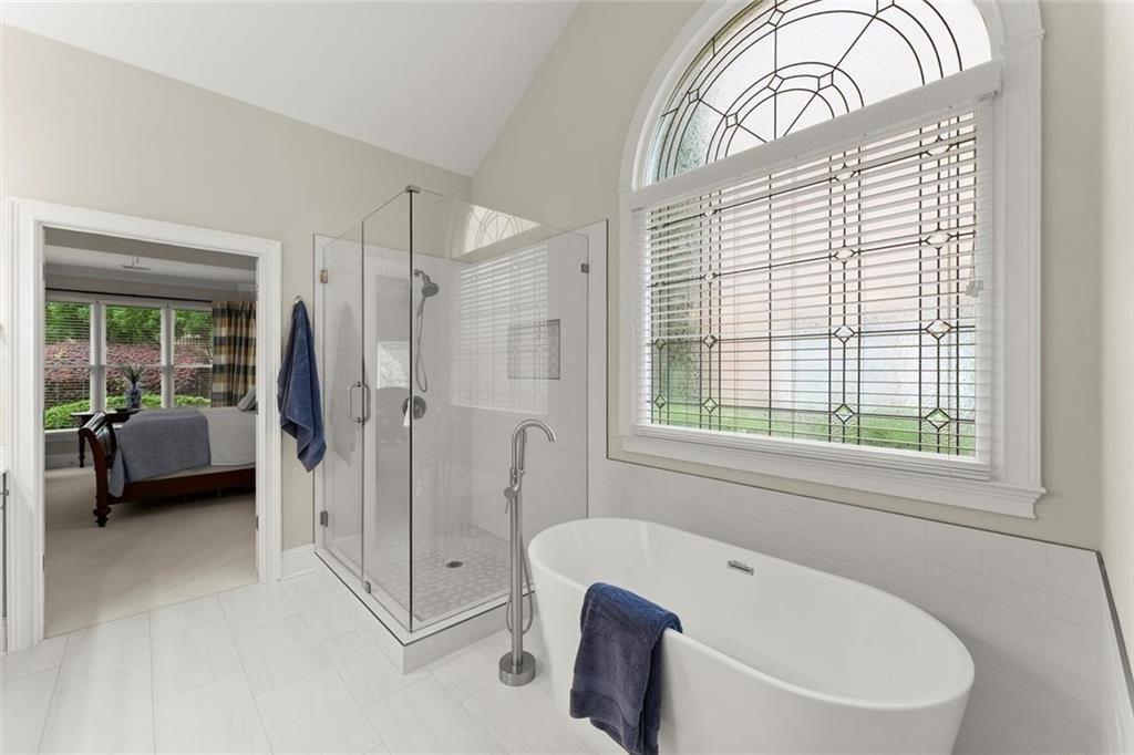 WOODBRIDGE AT HAMILTON LAKE - Residential