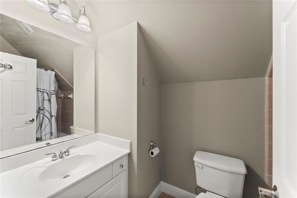 WOODBRIDGE AT HAMILTON LAKE - Residential