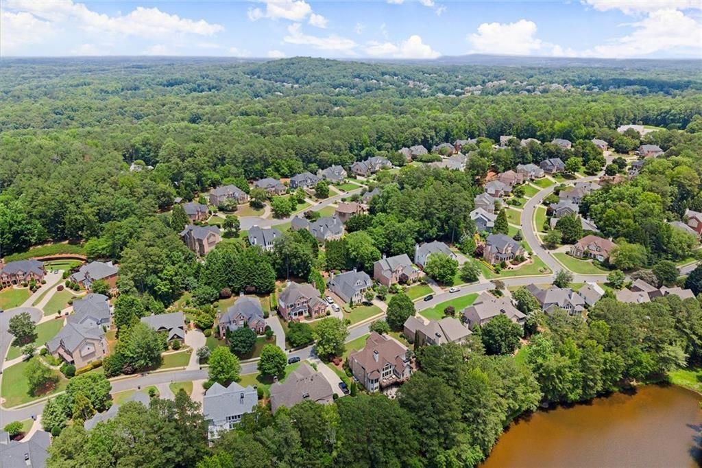 WOODBRIDGE AT HAMILTON LAKE - Residential