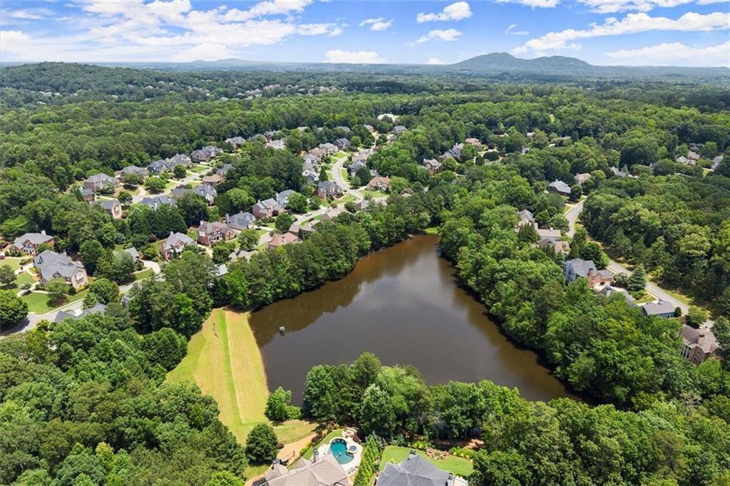 WOODBRIDGE AT HAMILTON LAKE - Residential