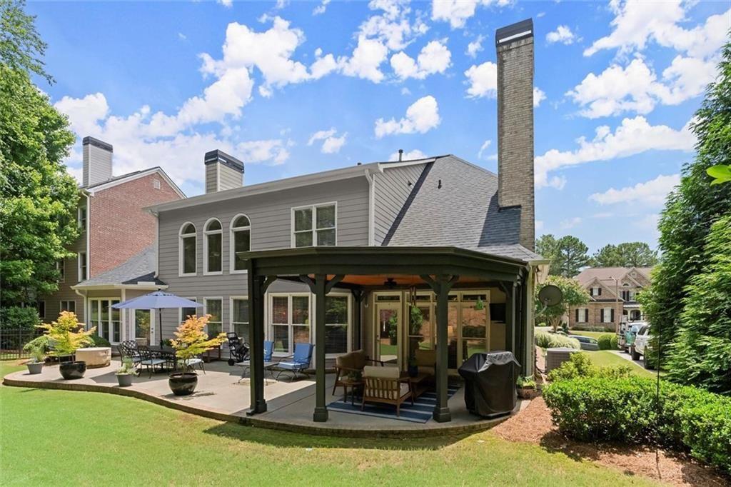 WOODBRIDGE AT HAMILTON LAKE - Residential