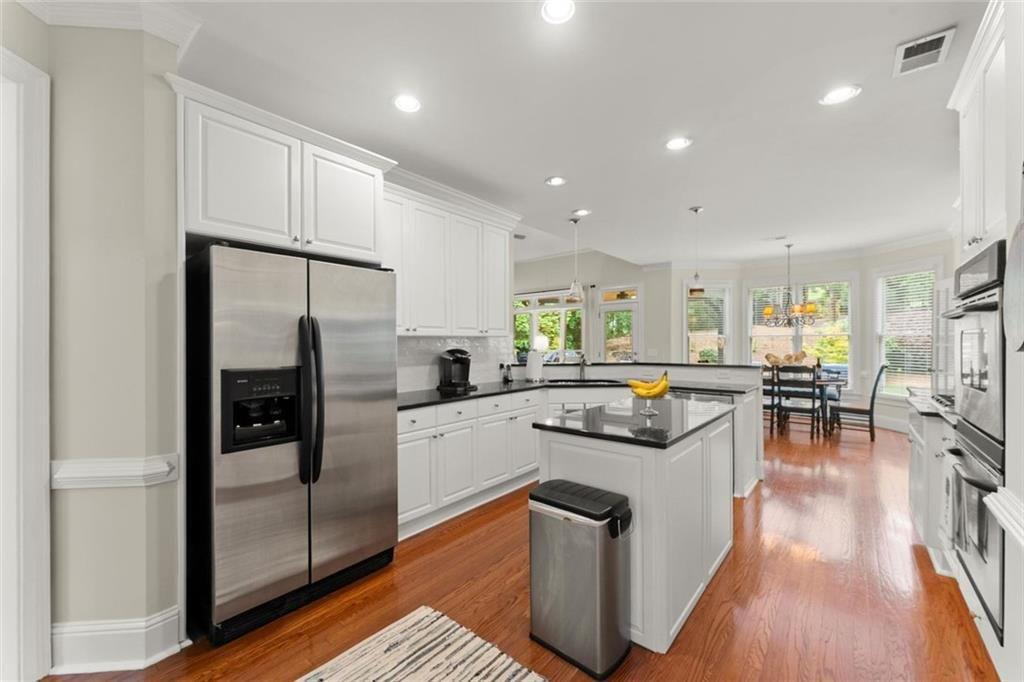 WOODBRIDGE AT HAMILTON LAKE - Residential