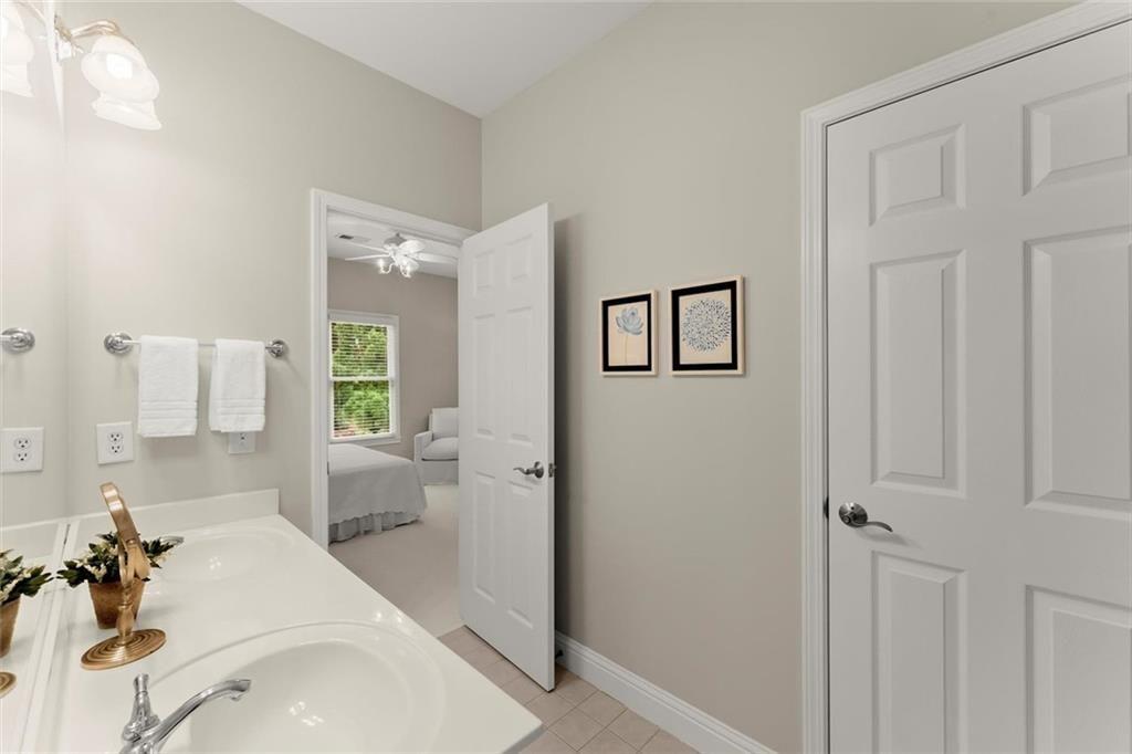 WOODBRIDGE AT HAMILTON LAKE - Residential