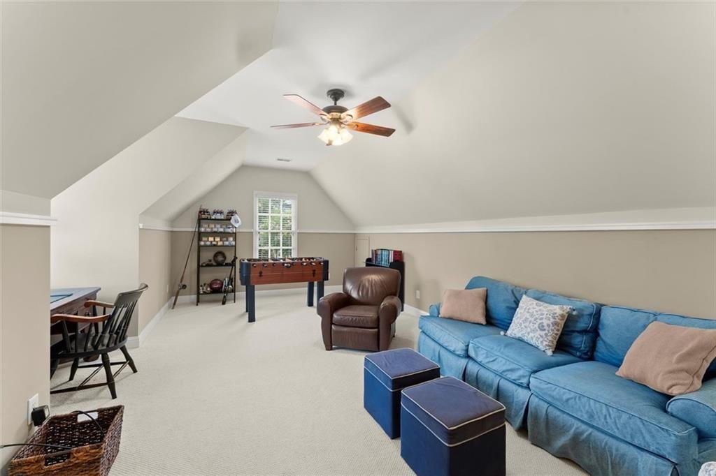 WOODBRIDGE AT HAMILTON LAKE - Residential