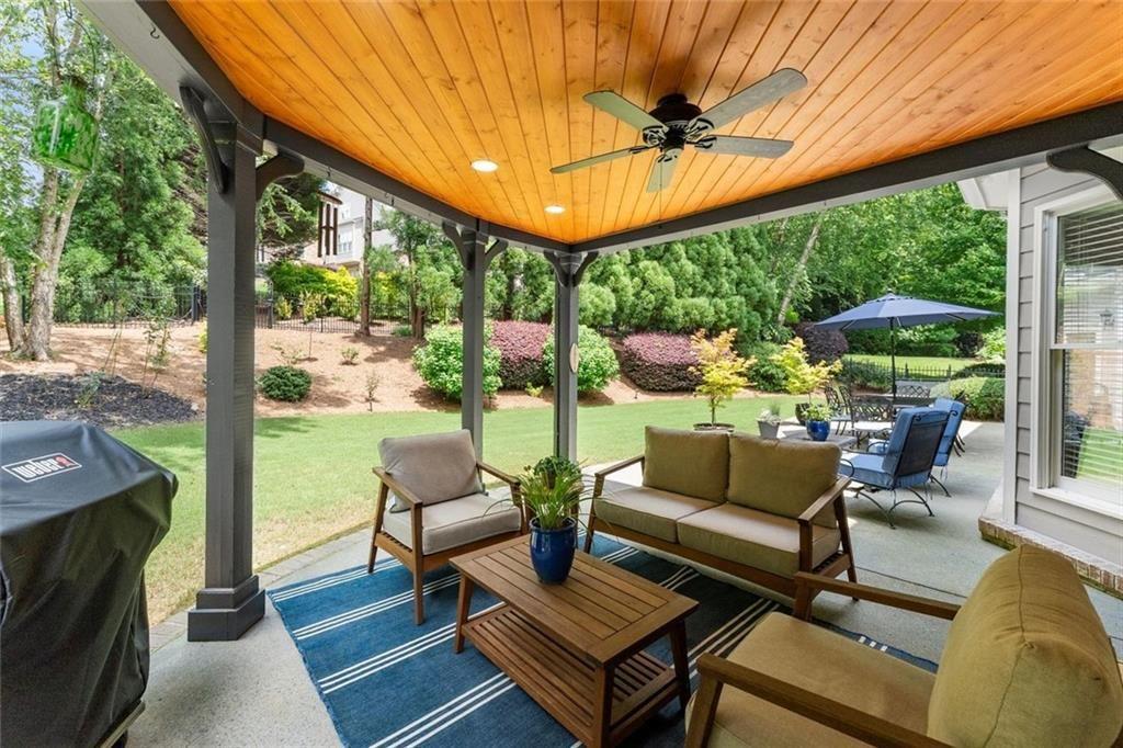WOODBRIDGE AT HAMILTON LAKE - Residential