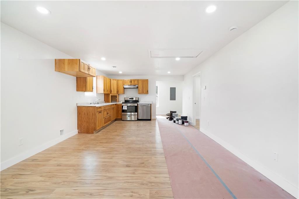 1103 N 2nd Avenue NW