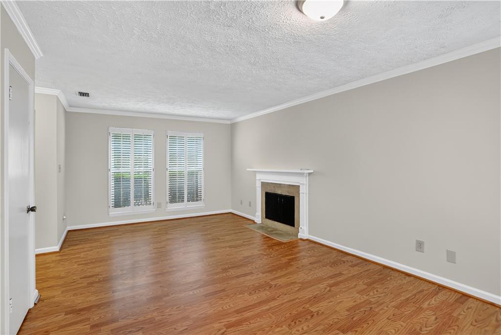 386 Manning Villas Drive SW