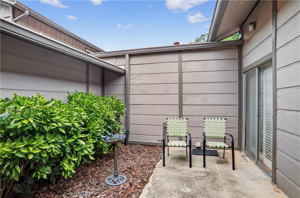 386 Manning Villas Drive SW