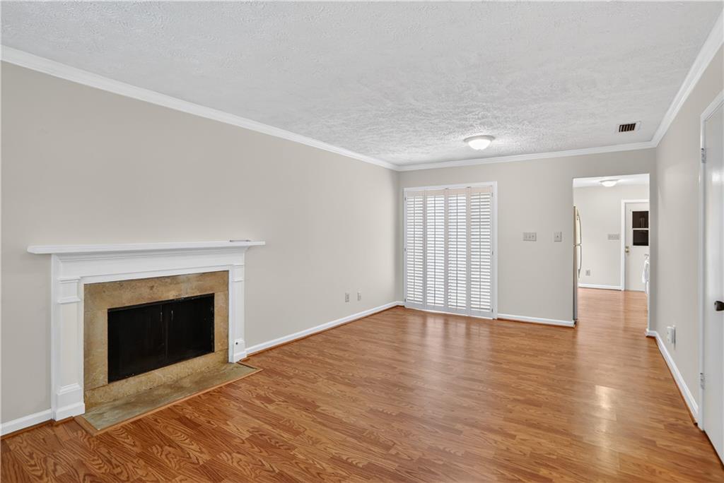 386 Manning Villas Drive SW
