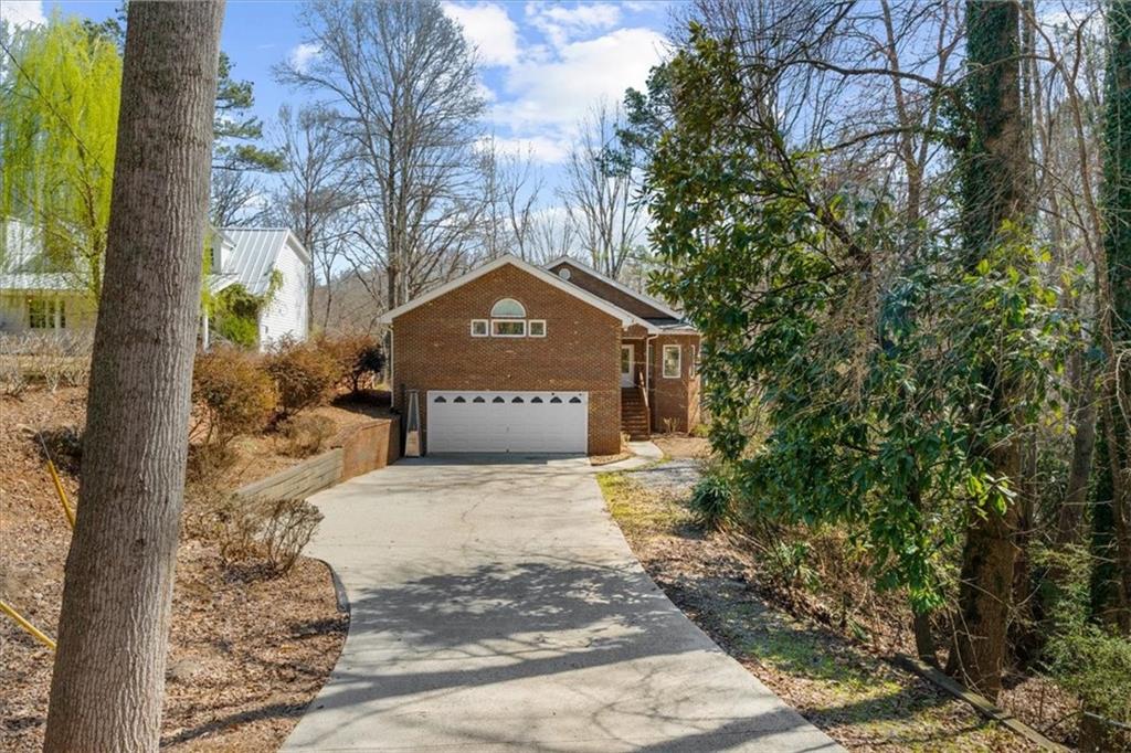 6137 White Oak Drive