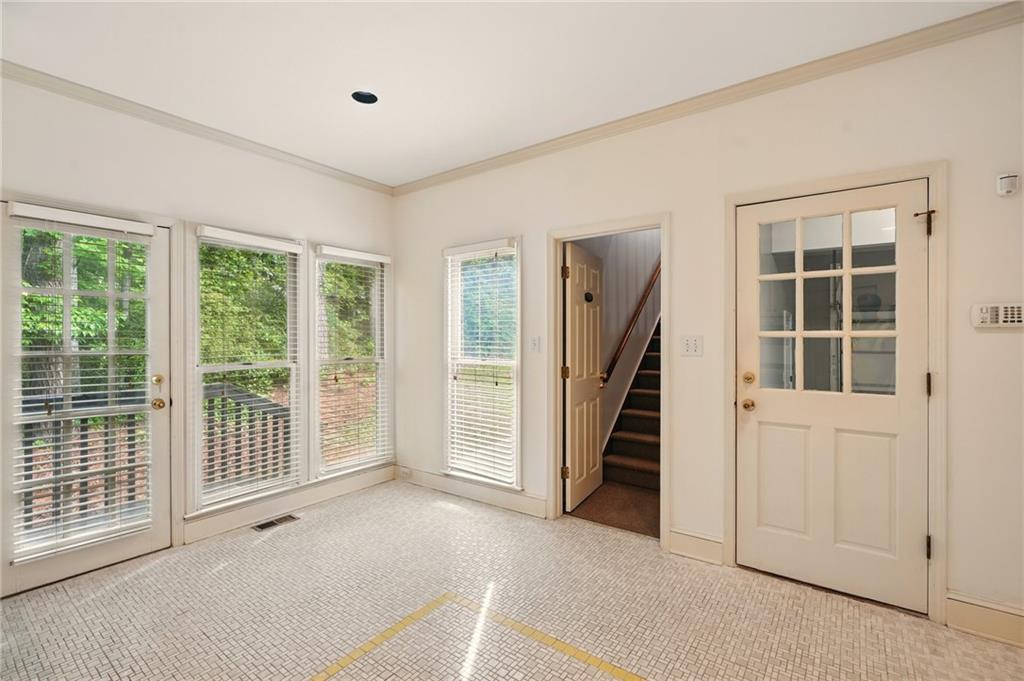 1256 Spring Park Drive, Atlanta, Georgia image 18