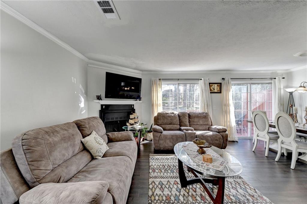 4008 Bayside Circle
