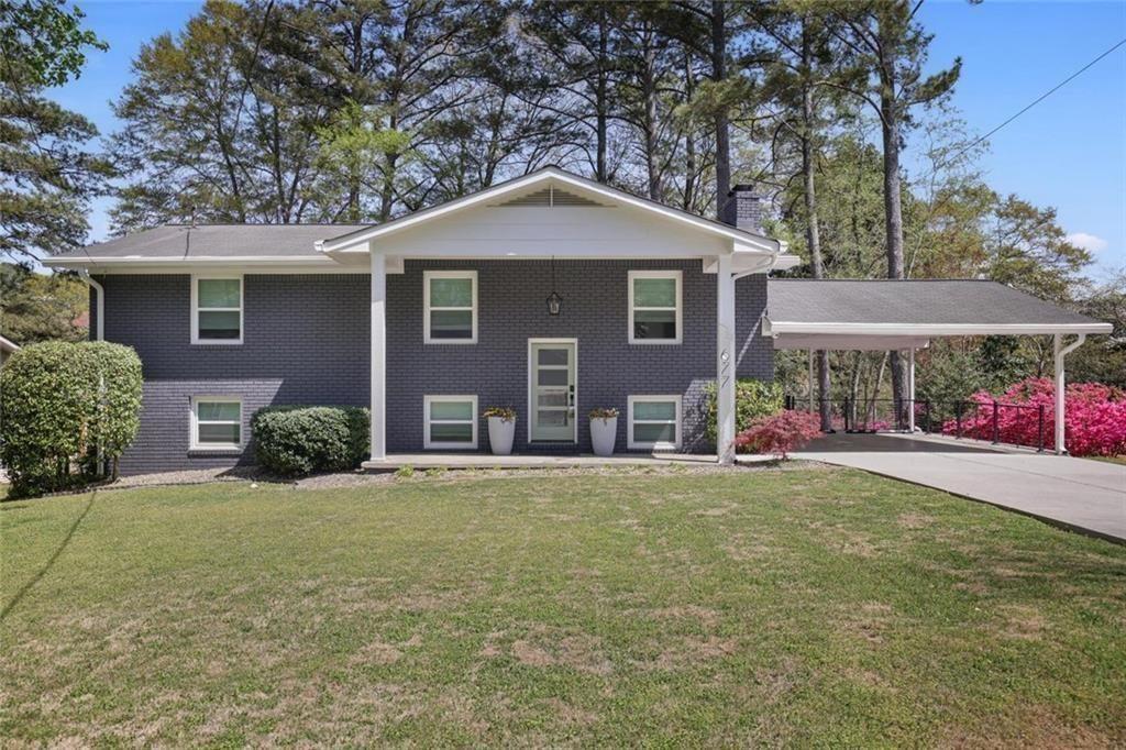 677 Hillandale Circle SW