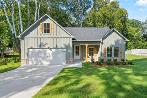 Homes For Sale - 105 Carrollton Street<br/> Carroll County, Temple, GA 30179