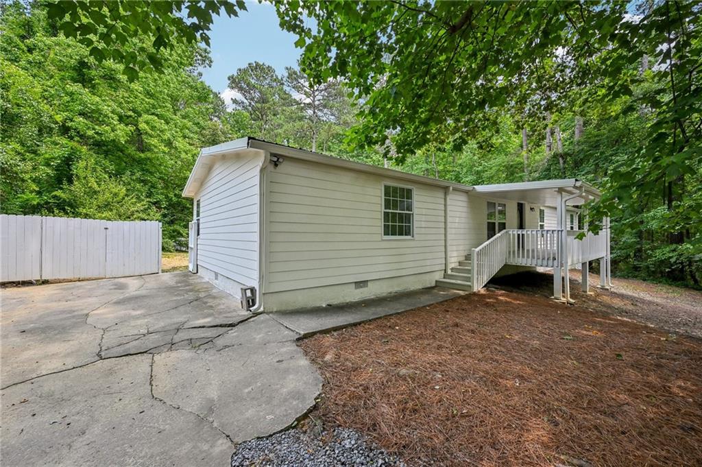 6201 Davids Way, Acworth, Georgia image 3