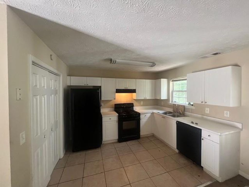 Photo of 1278 Lynx Court, Hampton, GA 30228 (MLS # 7704604)