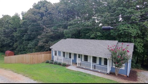 Homes For Sale - 950 Duck Thurmond Road<br/> Dawsonville, GA 30534