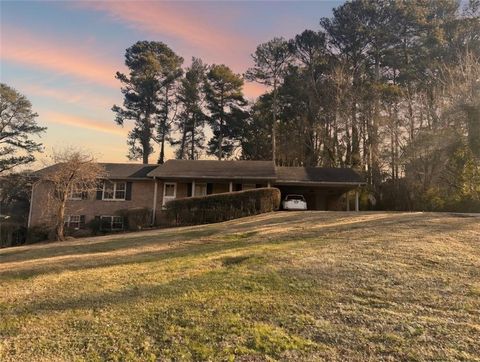 Homes For Sale - 6158 Tracy Valley Drive<br/> Norcross, GA 30093