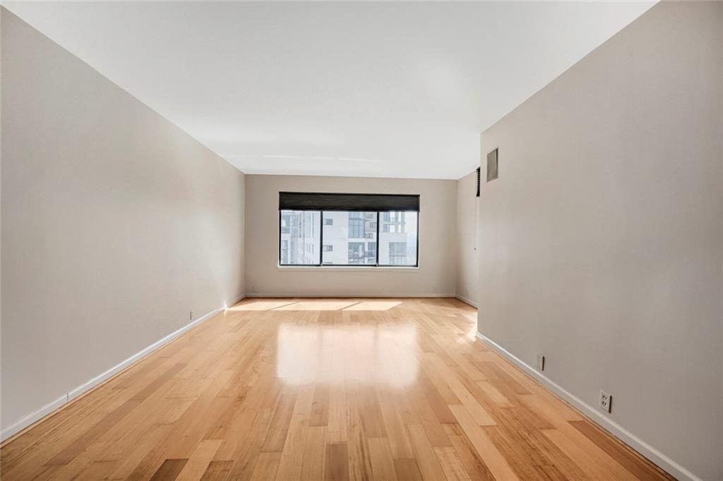 3481 Lakeside Drive NE 2905