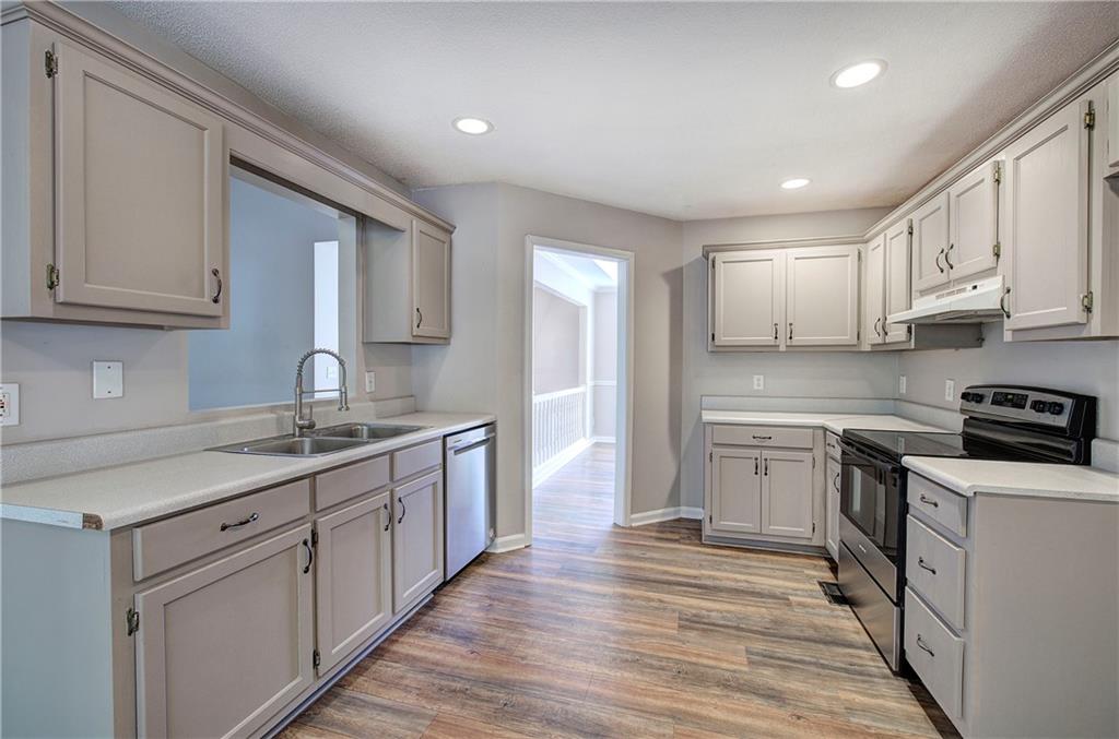 Roving Hills Estates - Residential