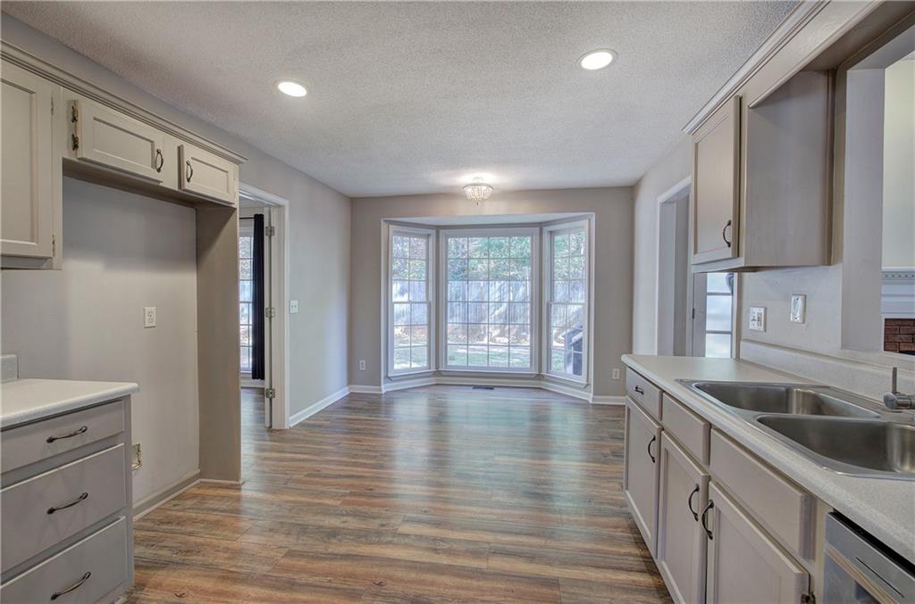 Roving Hills Estates - Residential