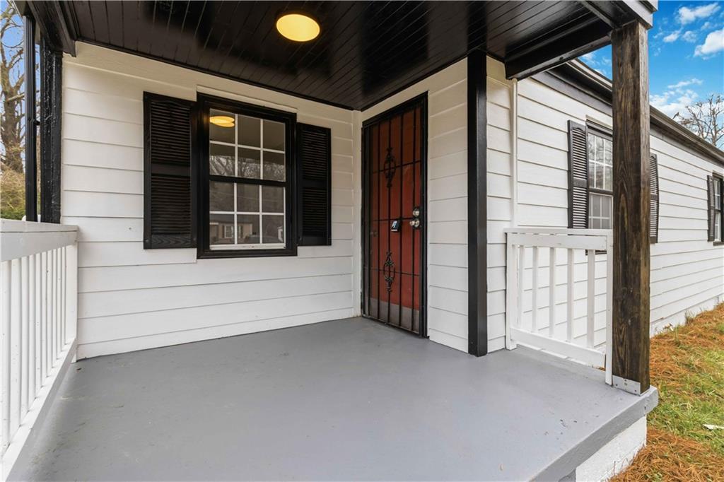 745 Lee Andrews Avenue SE